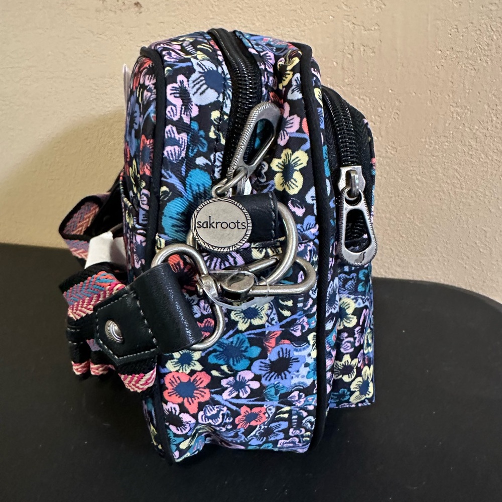 SakRoots Westwood Crossbody. Perfect for travel. Recycled, lightweight, durable.